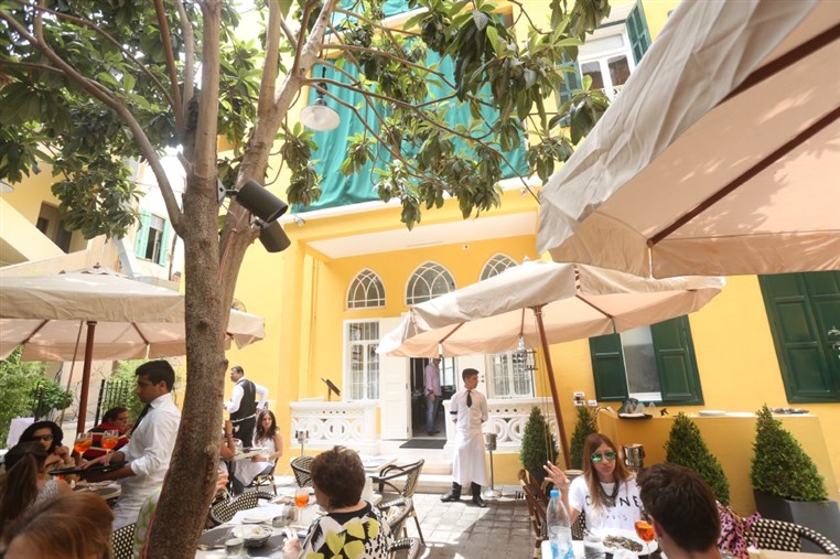Les Fenetres Media Lunch